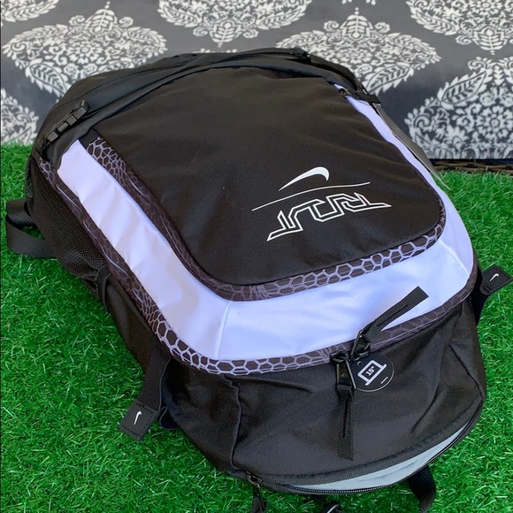 NIKE MEN’S backpack - Picture 7 of 16